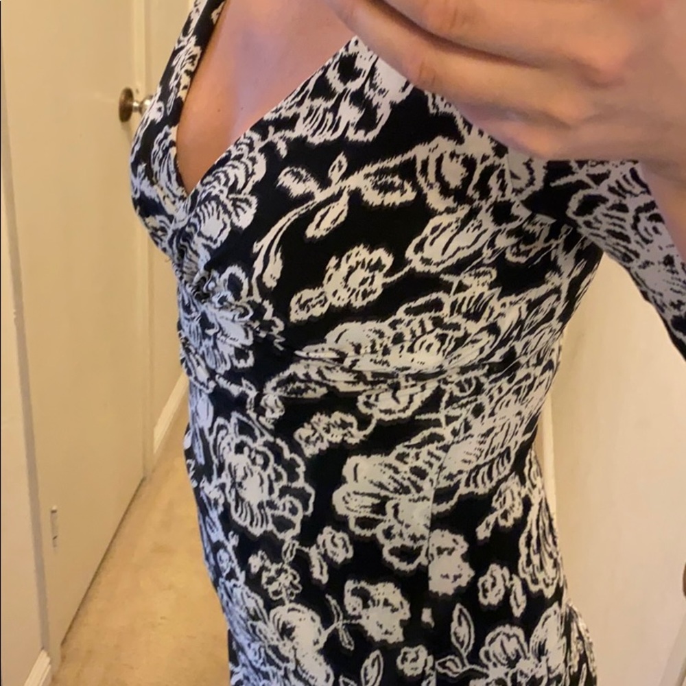 Dress - Picture 6 of 7